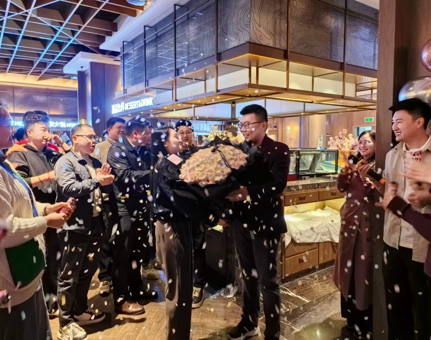 同心筑梦，共贺生辰 | 祝菲利信董事长任翔先生生日快乐！